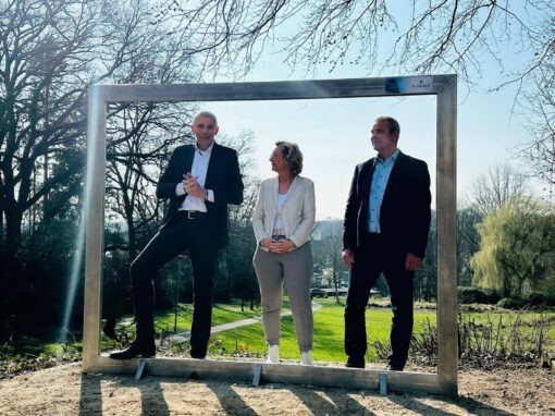 Rahmen für die Stadt gesponsort